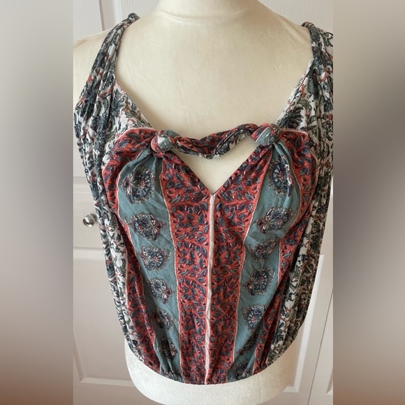 Free people cinched bottom crop top with straps. open back Size M - Picture 6 of 10